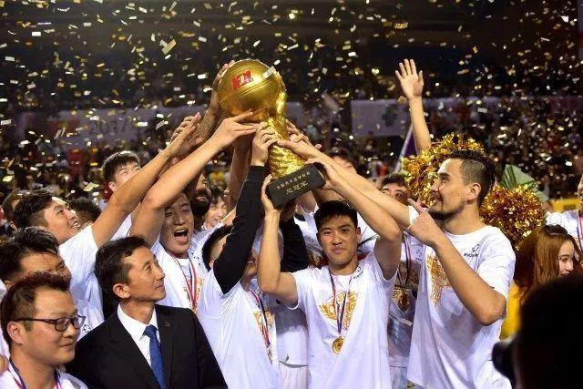 29分并列NBA季后赛第二大分差逆转 仅次于2018年快船翻勇士31分